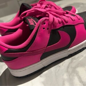 Nike dunk Hot Pink and Sneakers